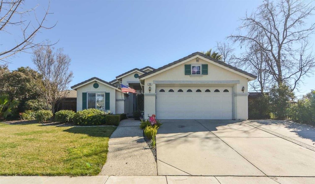 270 Firefly Way
