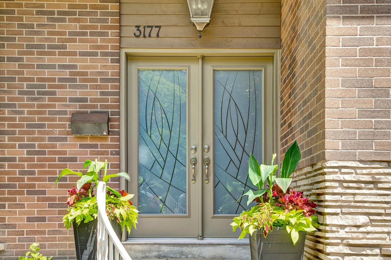 3177 The Credit Woodlands