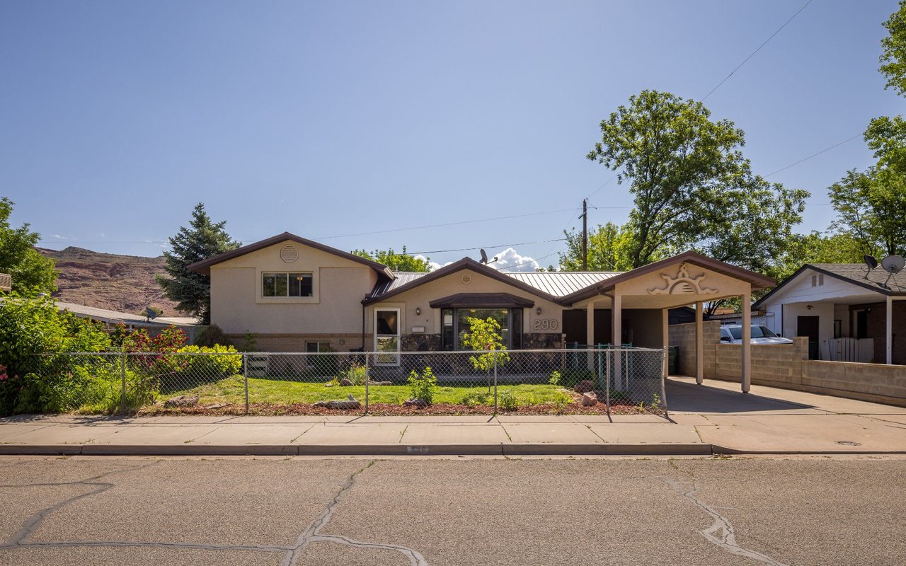290 N Opal Ave W