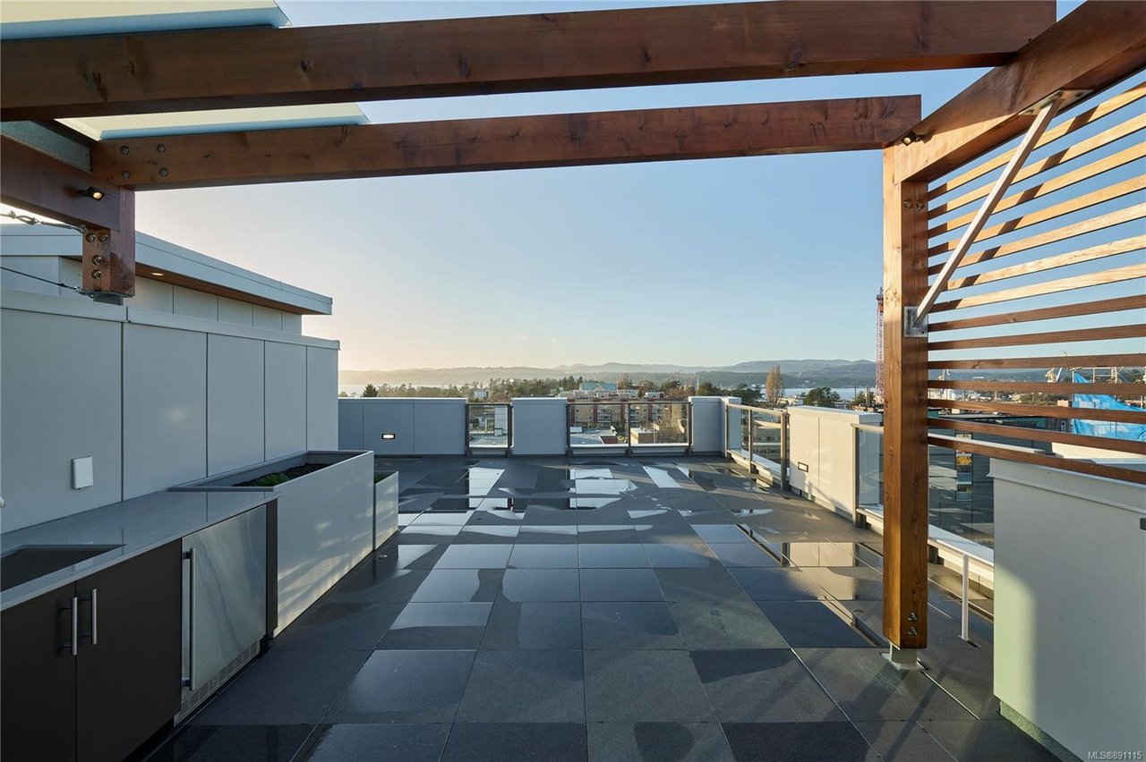 604-501 Park Pl