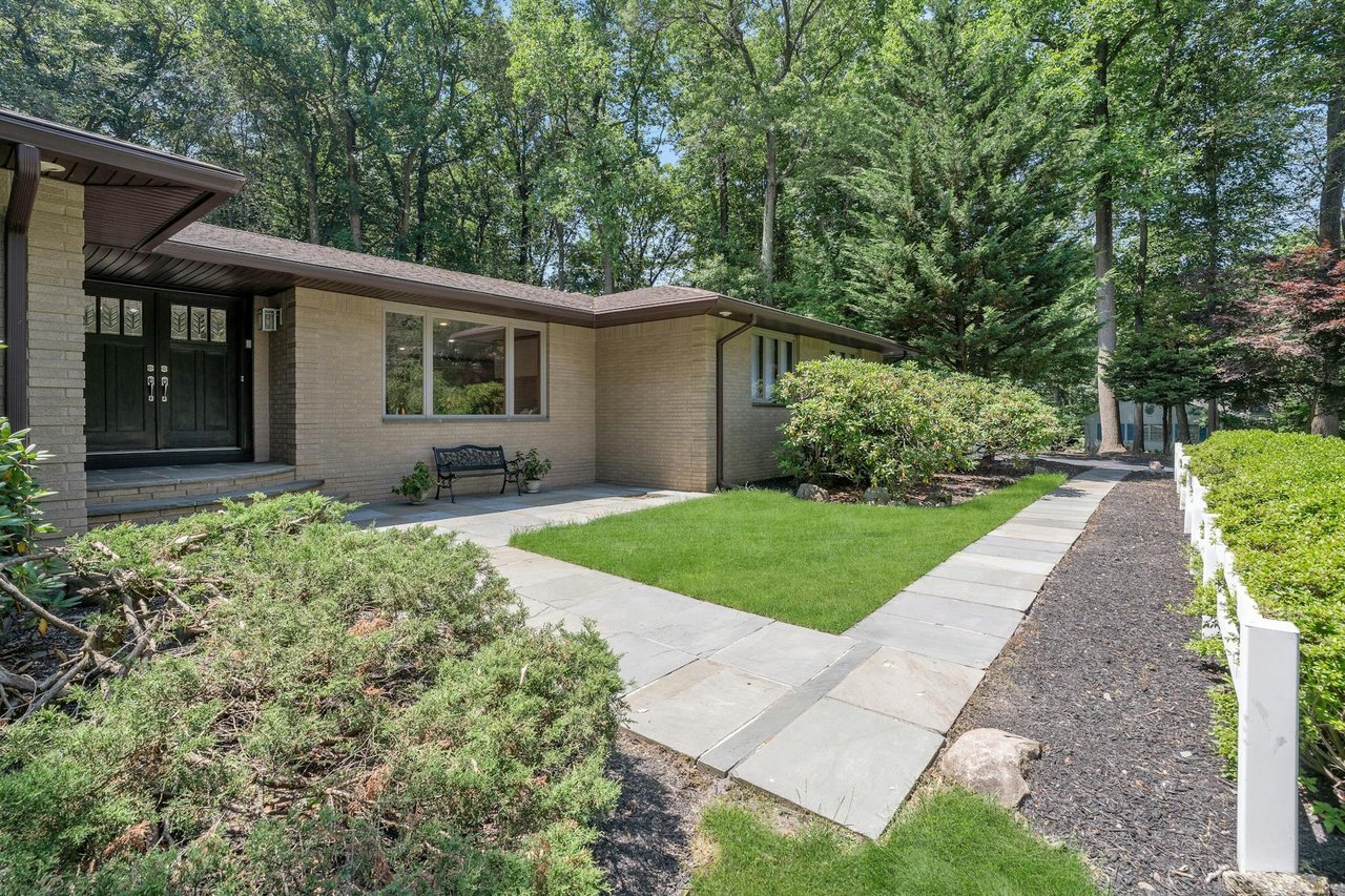 5 Charlotte Court