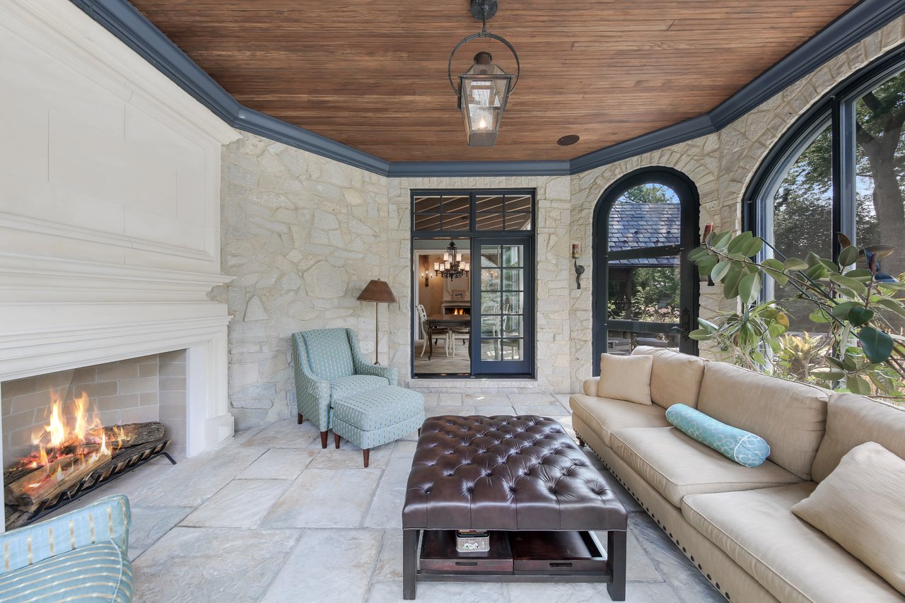 world class home in southeast hinsdale