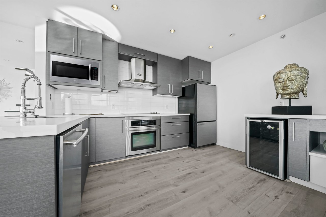 3905-188 Keefer Pl