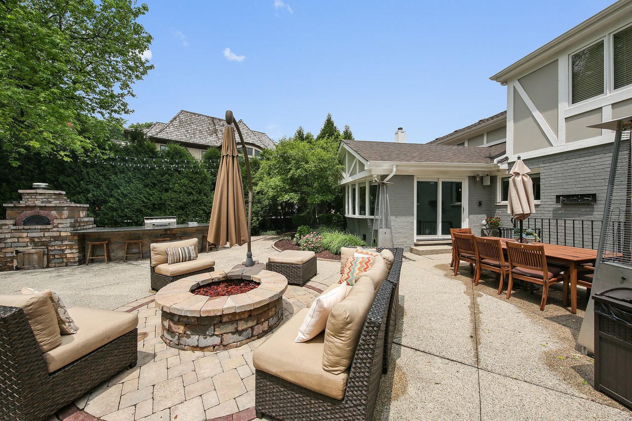 This stunning spacious home allows for the quintessential indoor/outdoor living
