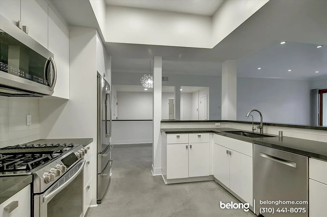 11755 Montana Ave APT 106