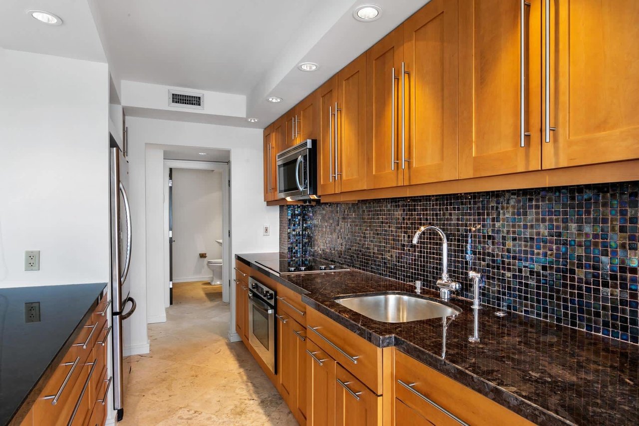 1801 S. Flagler Drive, 511