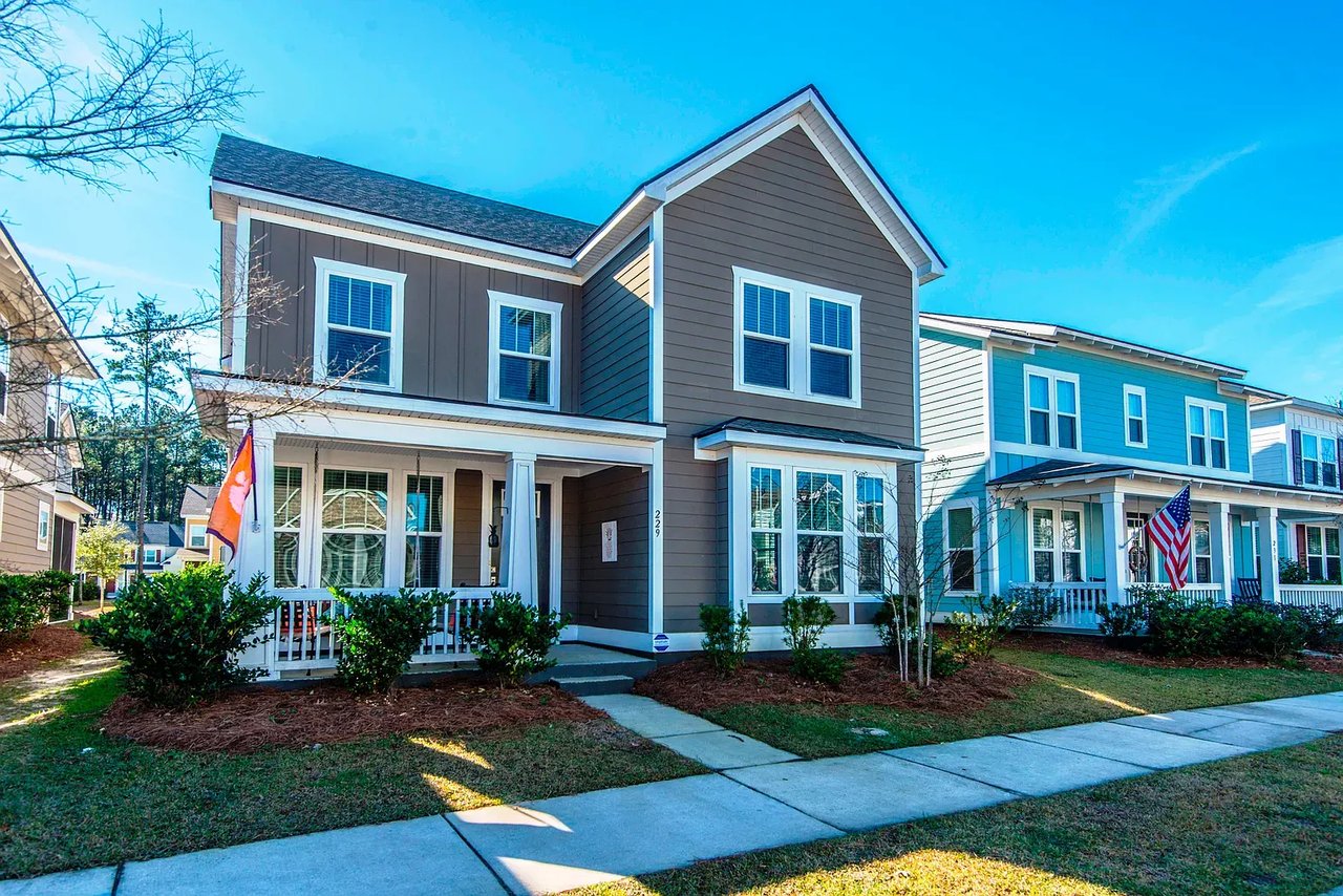 229 Ribbon Rd