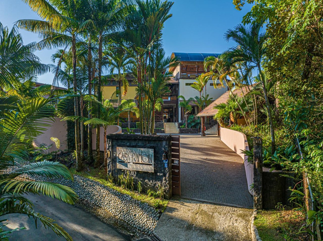 Casa Ramon, Distinguished Tropical Living Near Dominical