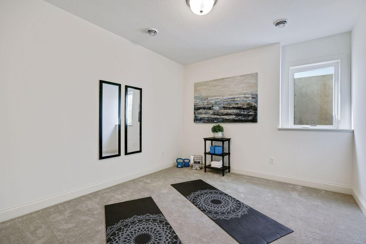 249 Hamilton Hills, Independence