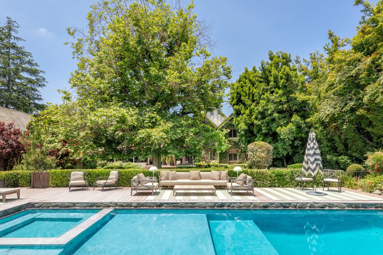 Stunning Gated Tudor