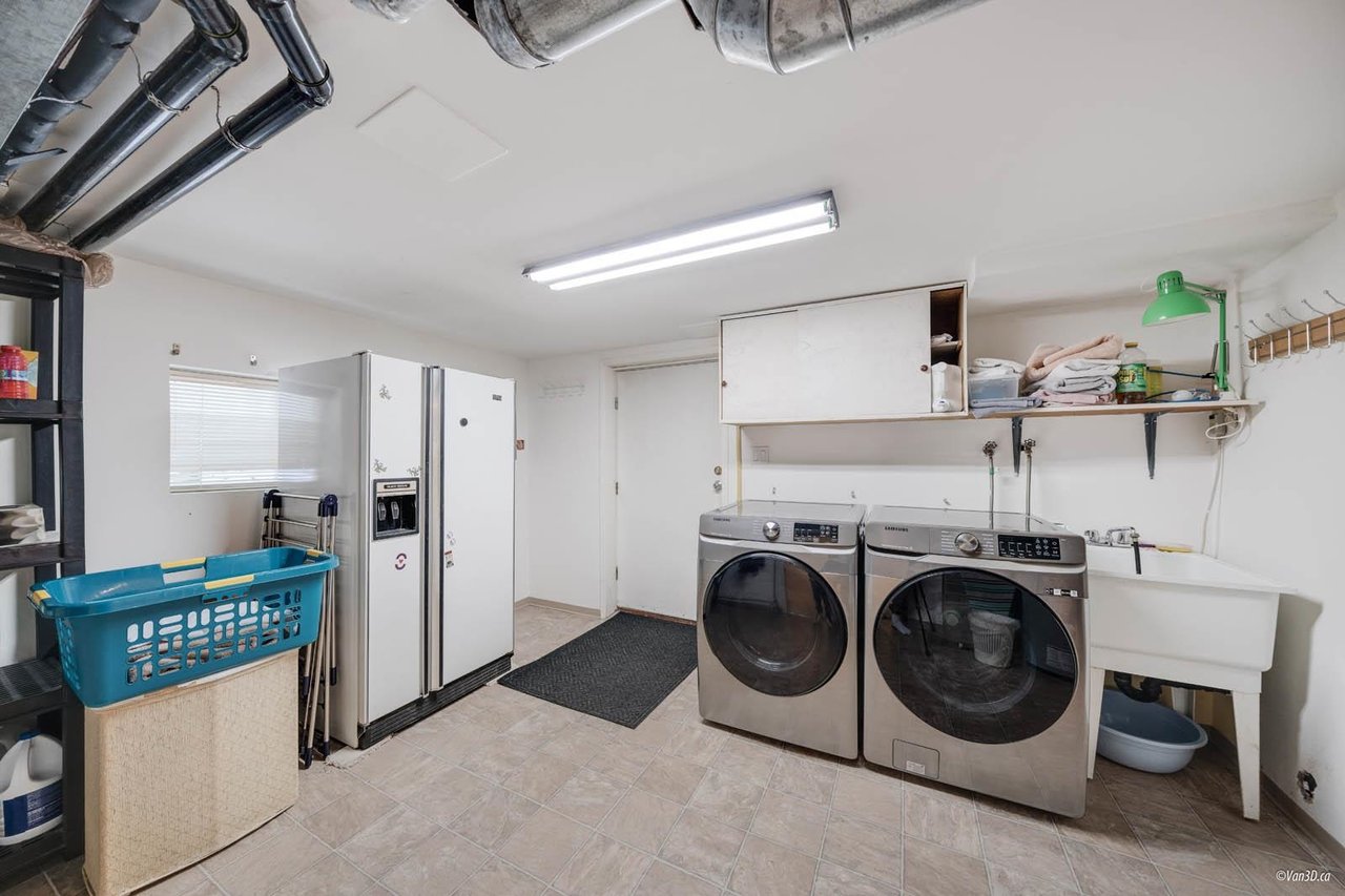 3650 W King Edward Ave