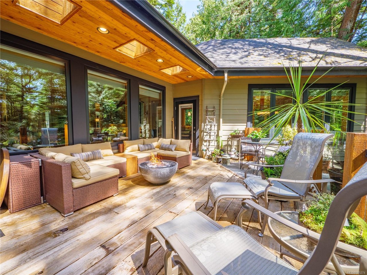 760 Marine Dr