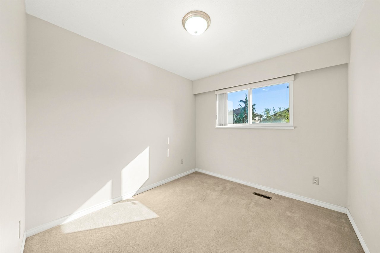 12178 97 Ave