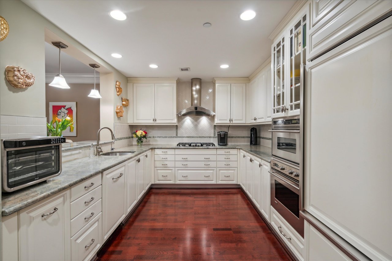 Condo at the Corithian
