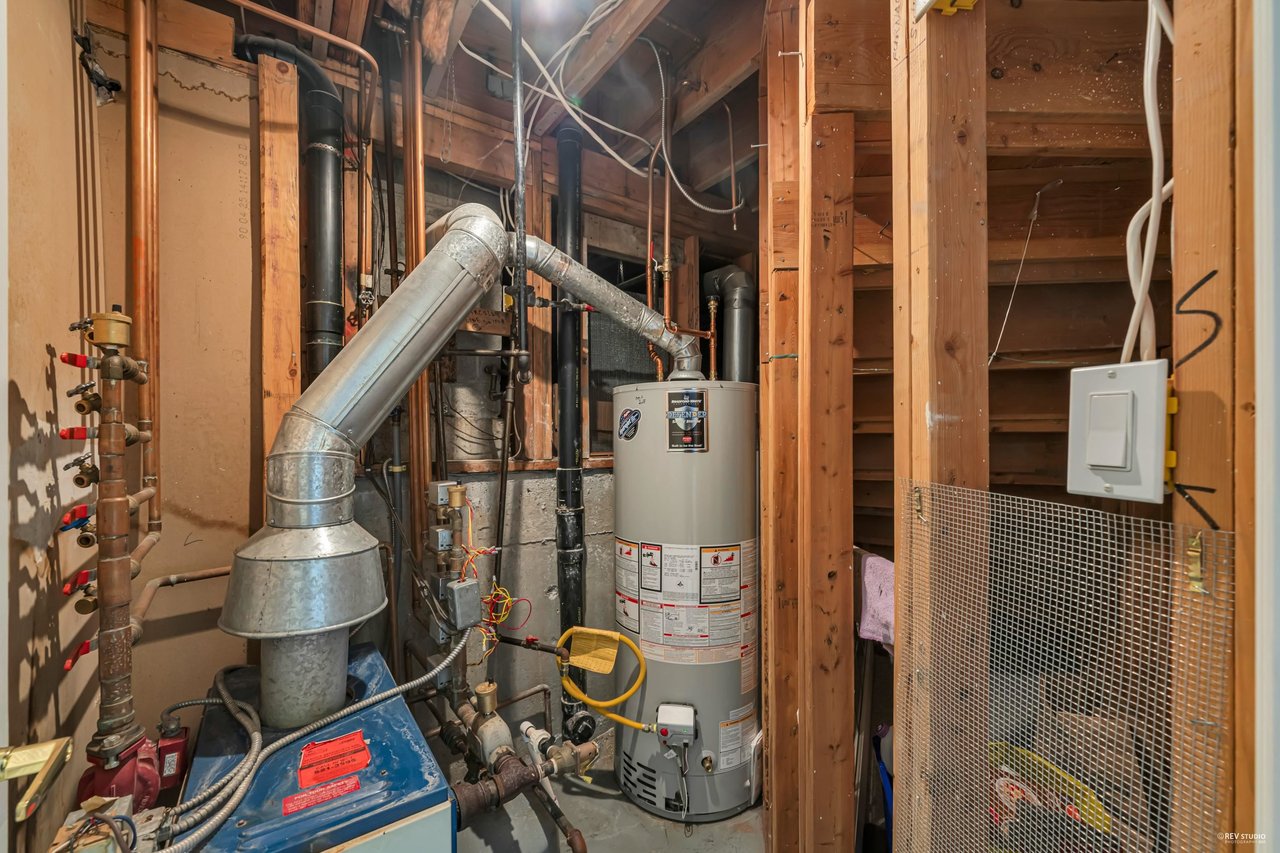 8075 Reigate Rd