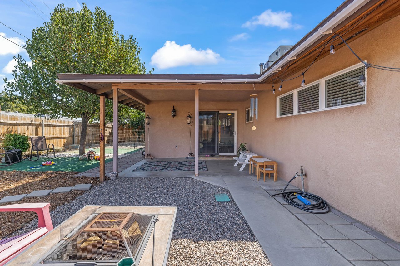 2404 Belvedere Avenue, Bakersfield, CA 93304