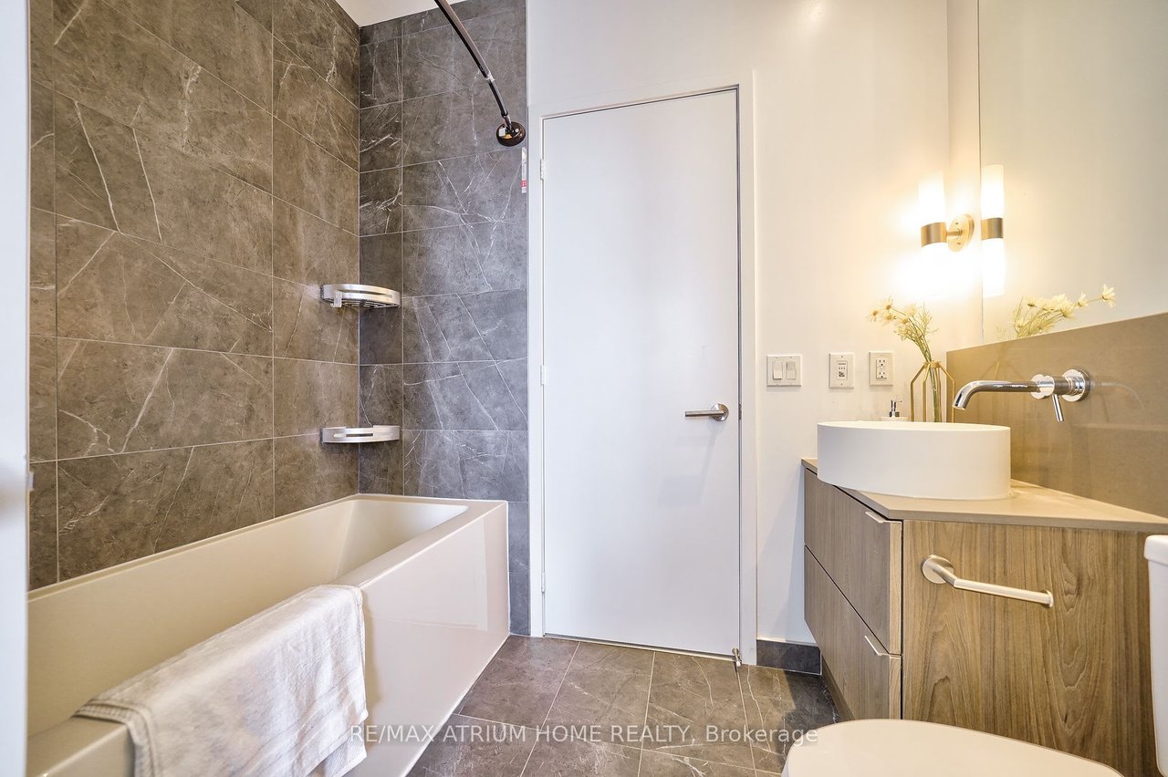 MIDTOWN LUXURY 