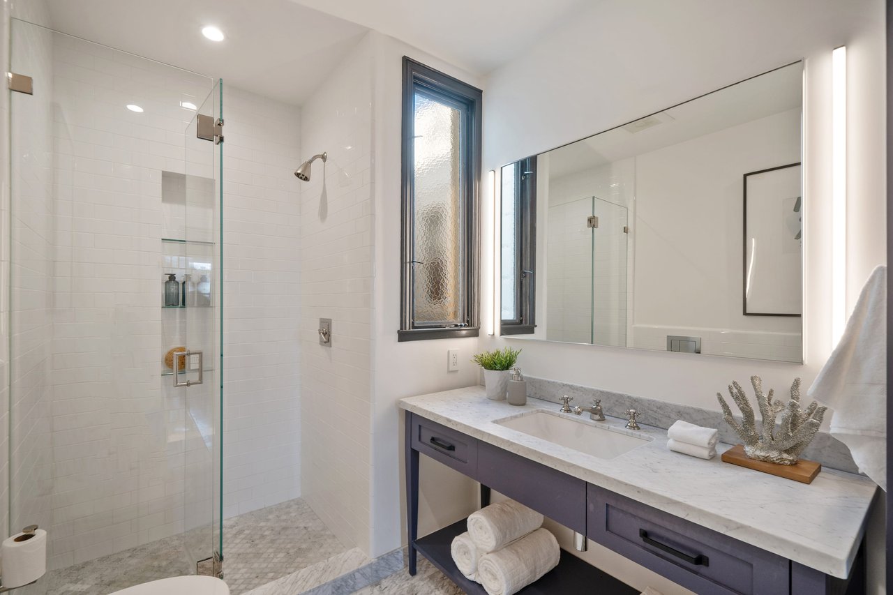 EXCEPTIONAL MARINA HOME
