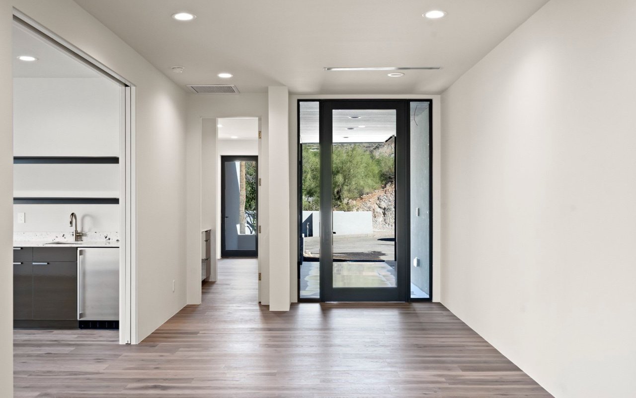 7043 N Longlook Road, Paradise Valley, AZ