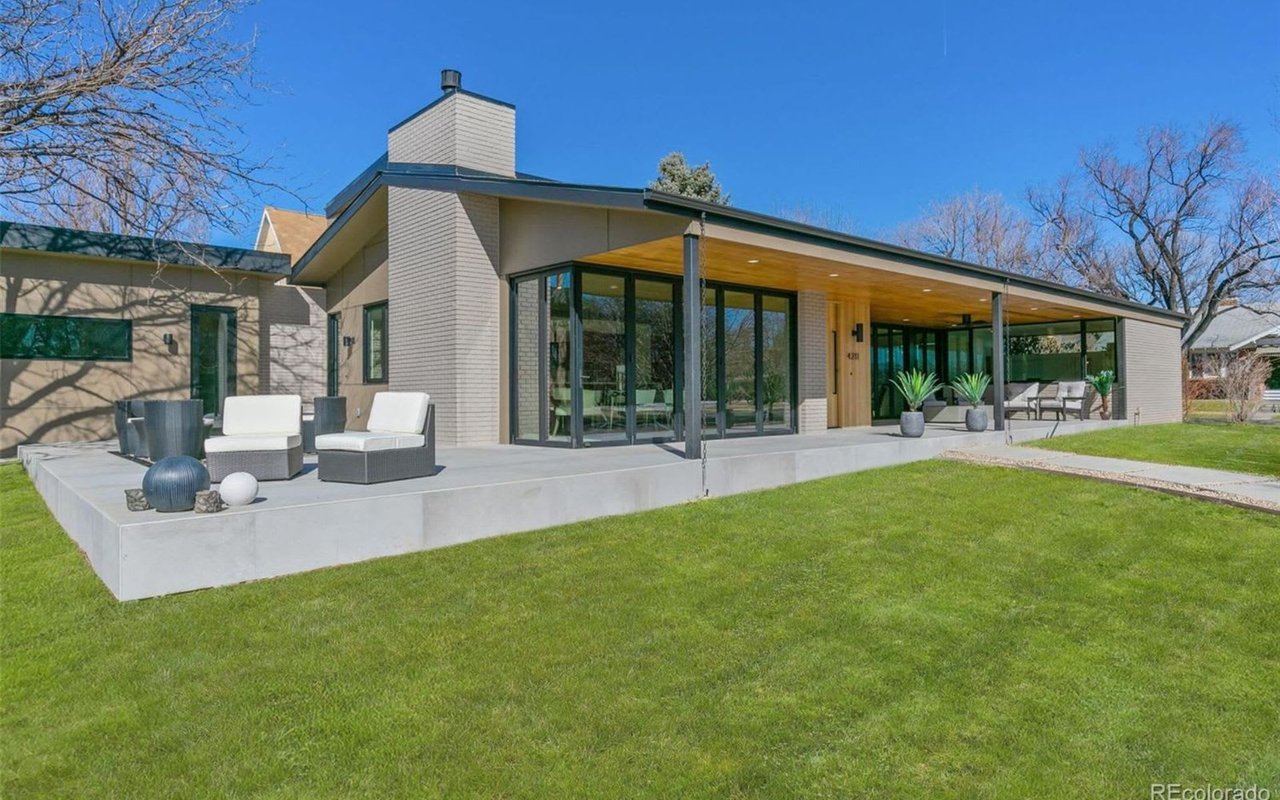 Modern Listing of the Day (March 4, 2022)