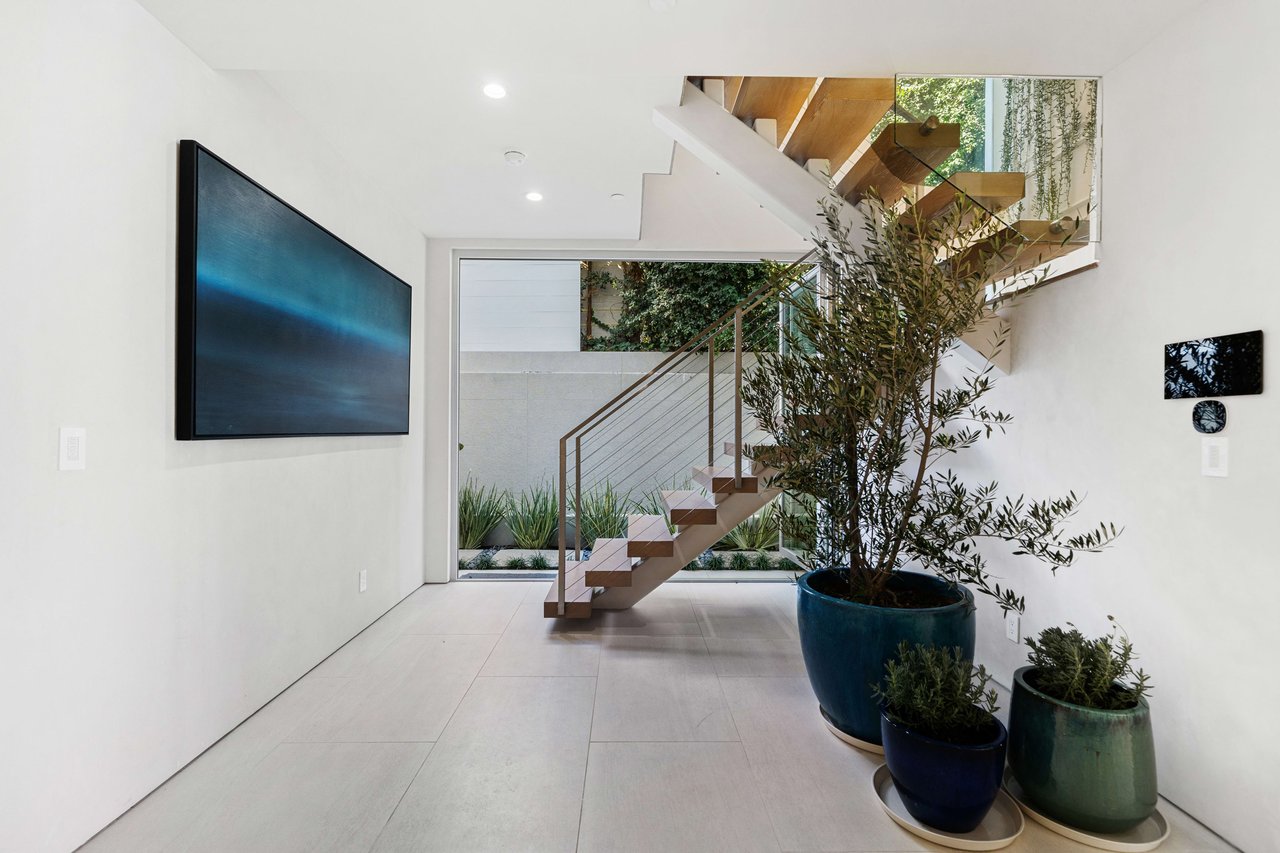 The Apex HH | 7115 Macapa Drive