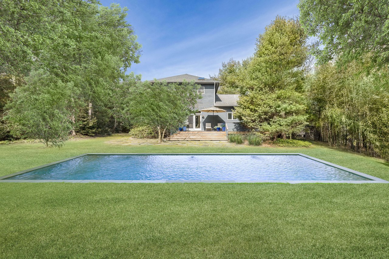 8 Hollow Tree Lane