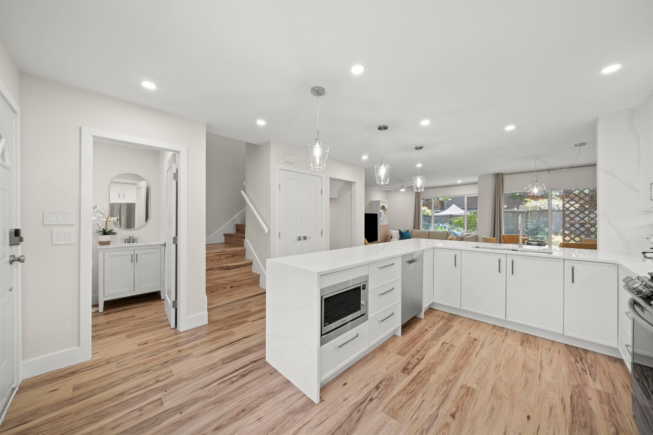 453 Carlsen Pl