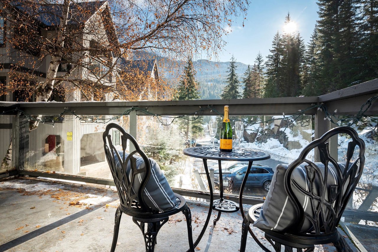 4-2548 Snowridge Cres