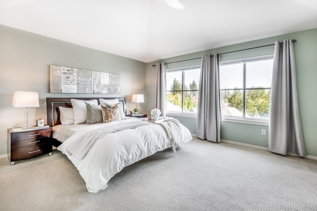 12 Greenleaf Dr