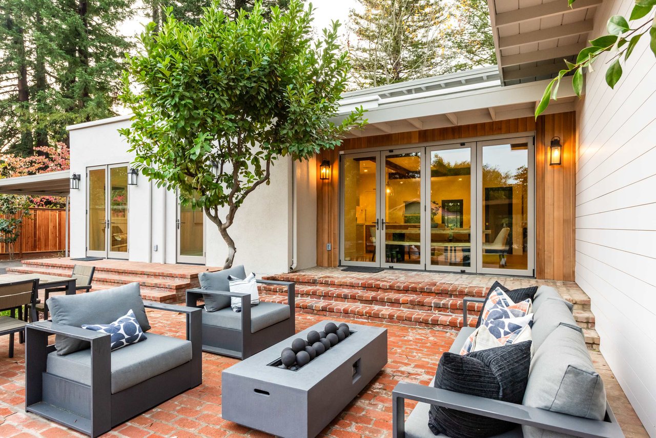 Healsburg Downtown Estate