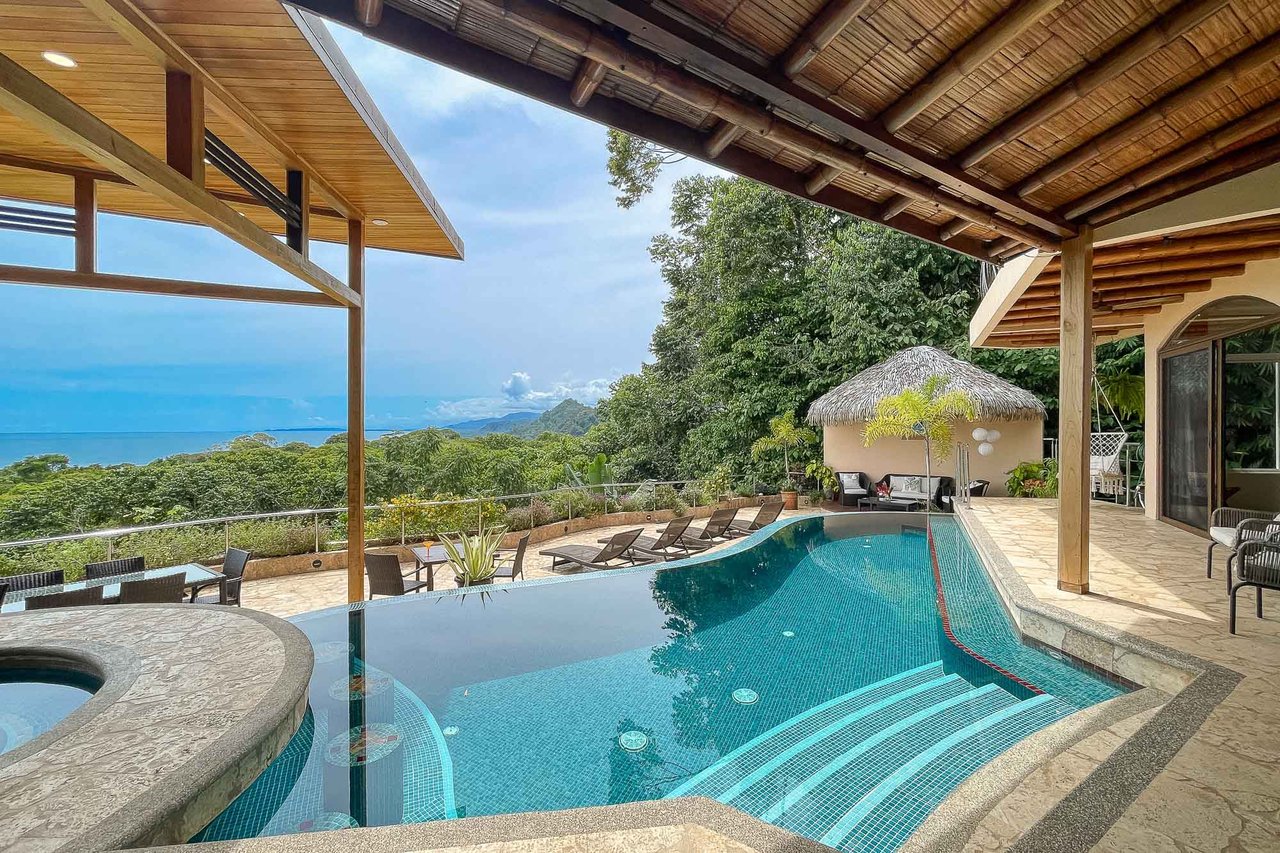 VILLA TUCAN TANGO: TROPICAL LUXURY HOME IN GATED COMMUNITY ABOVE DOMINICALITO