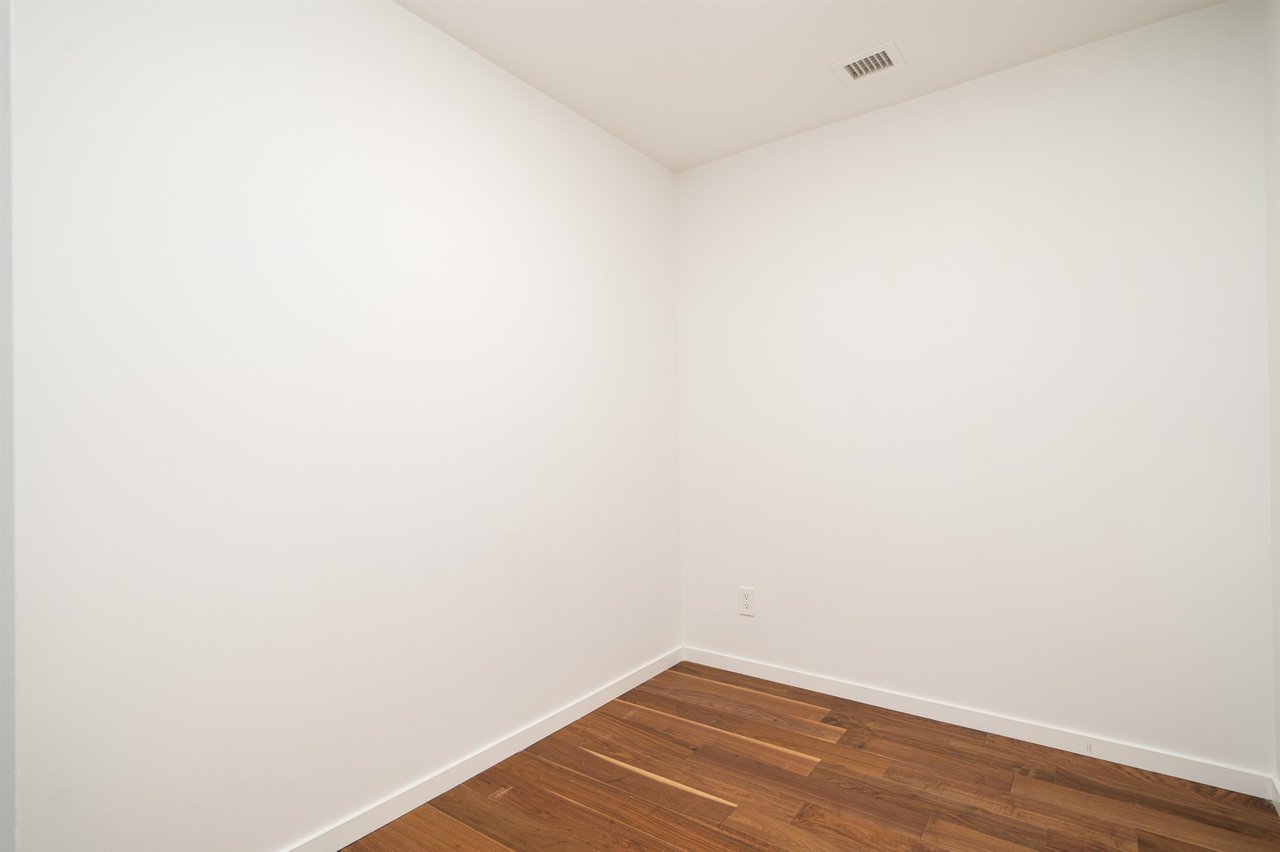 620-8488 Cornish St