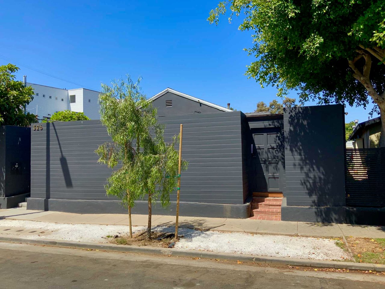 326 4TH AVE