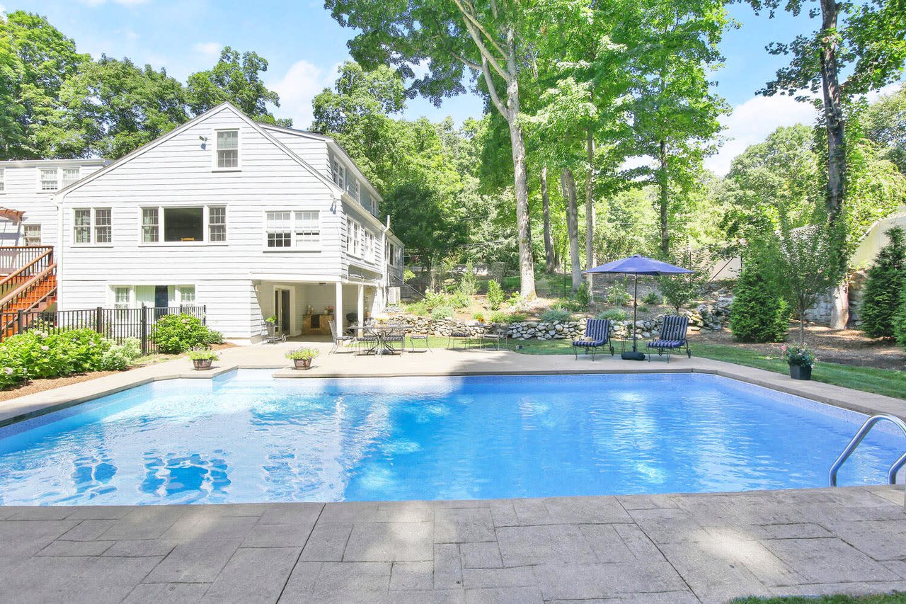 12 Bushy Ridge Road