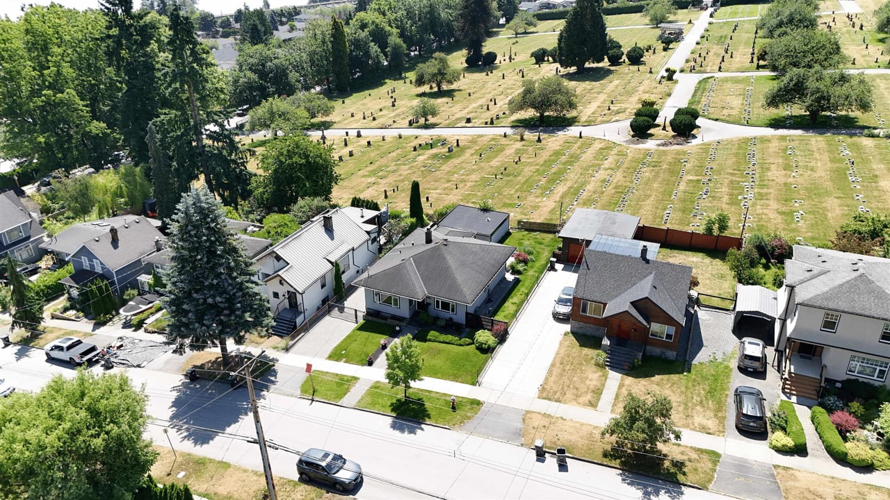358 Alberta St