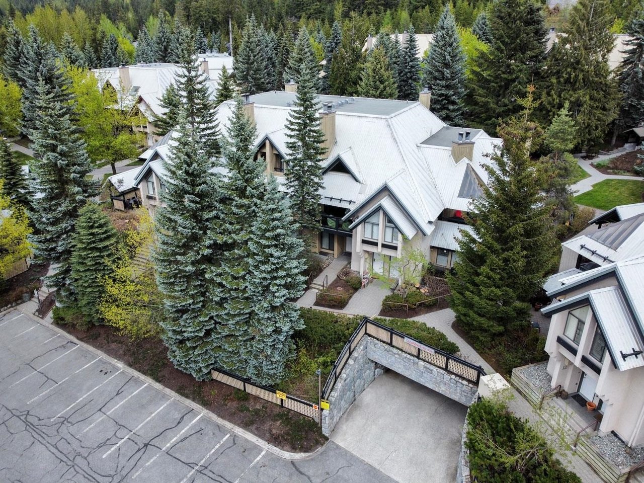 18-4725 Spearhead Drive, Whistler