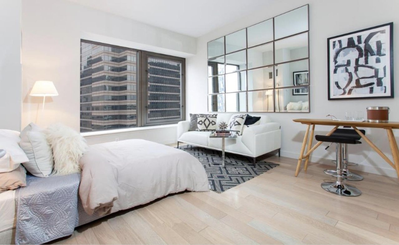 75 Wall Street, Apt 33-I