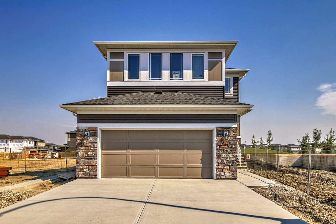 335 Creekside Way SW