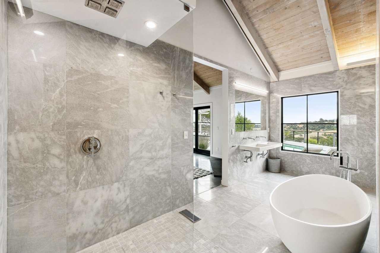 111 Woodside Drive