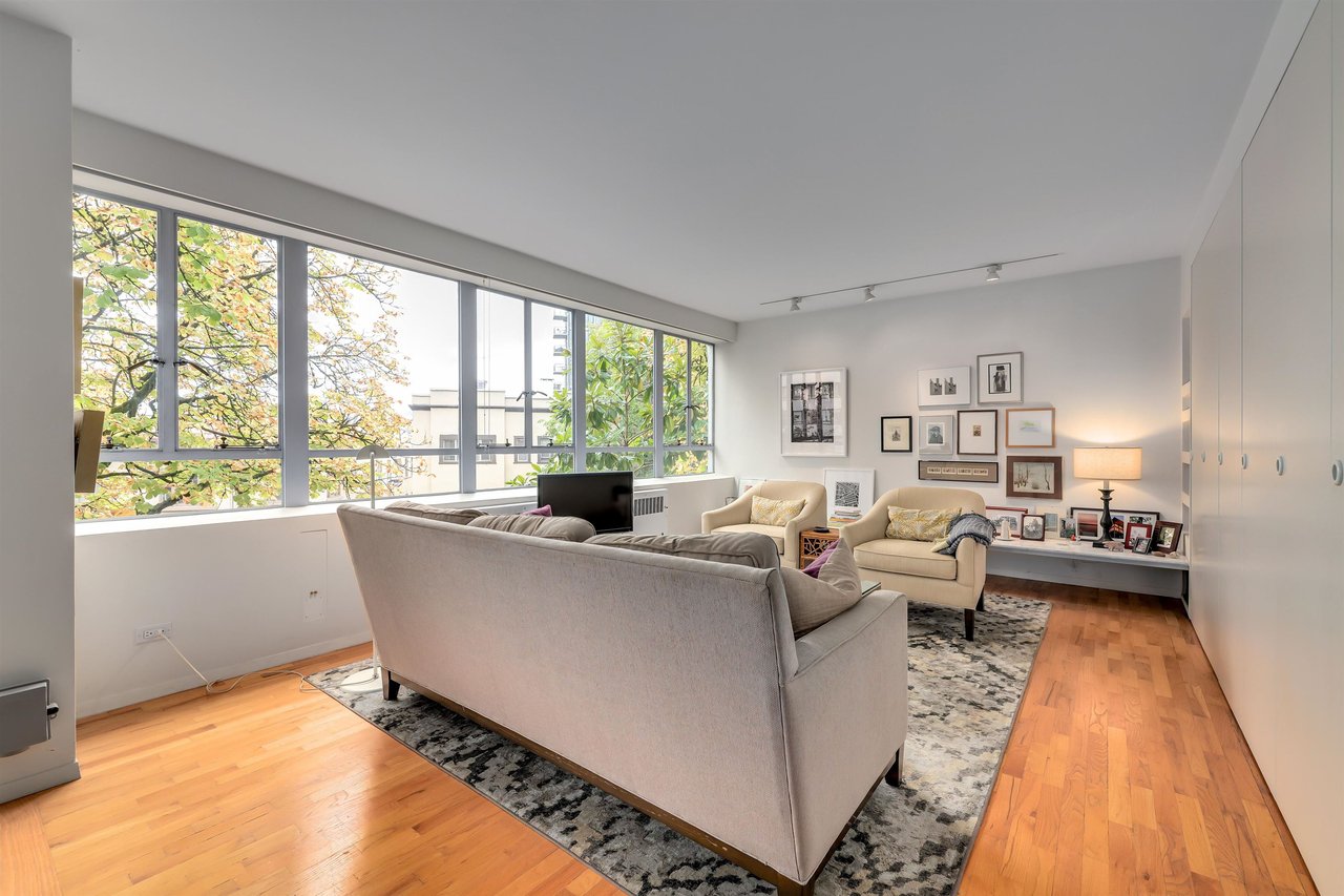 218-1445 Marpole Ave