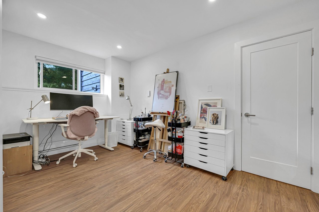 2554 Jura Cres