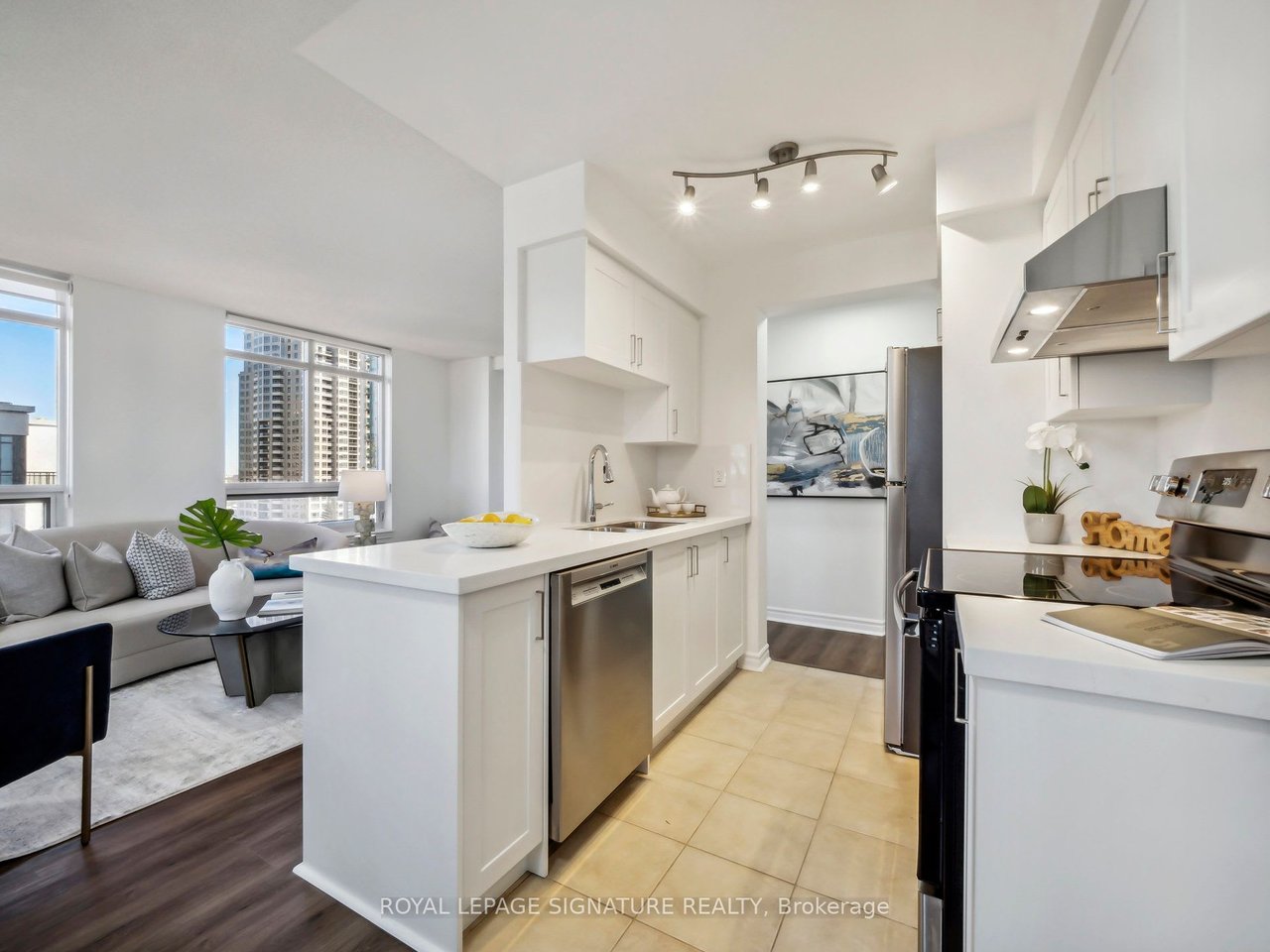 18 Kenaston Gdns 804