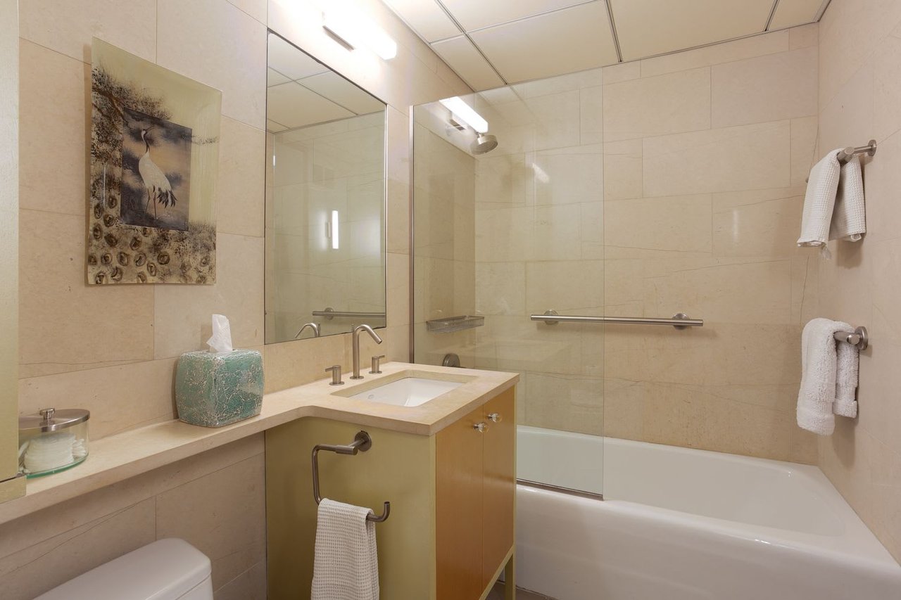 205 E 59th St, #23B