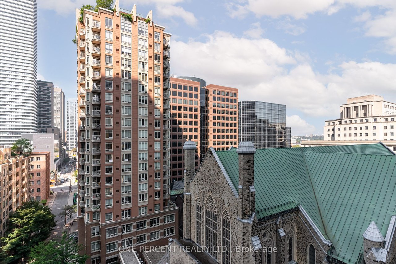 28 Ted Rogers Way 1109