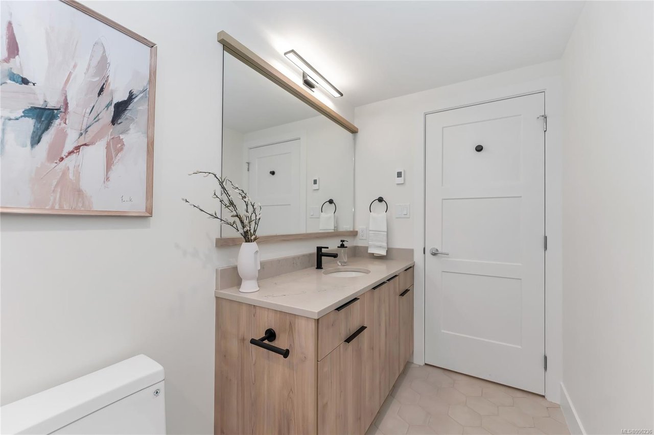 101 C-1224 Richardson St, Victoria