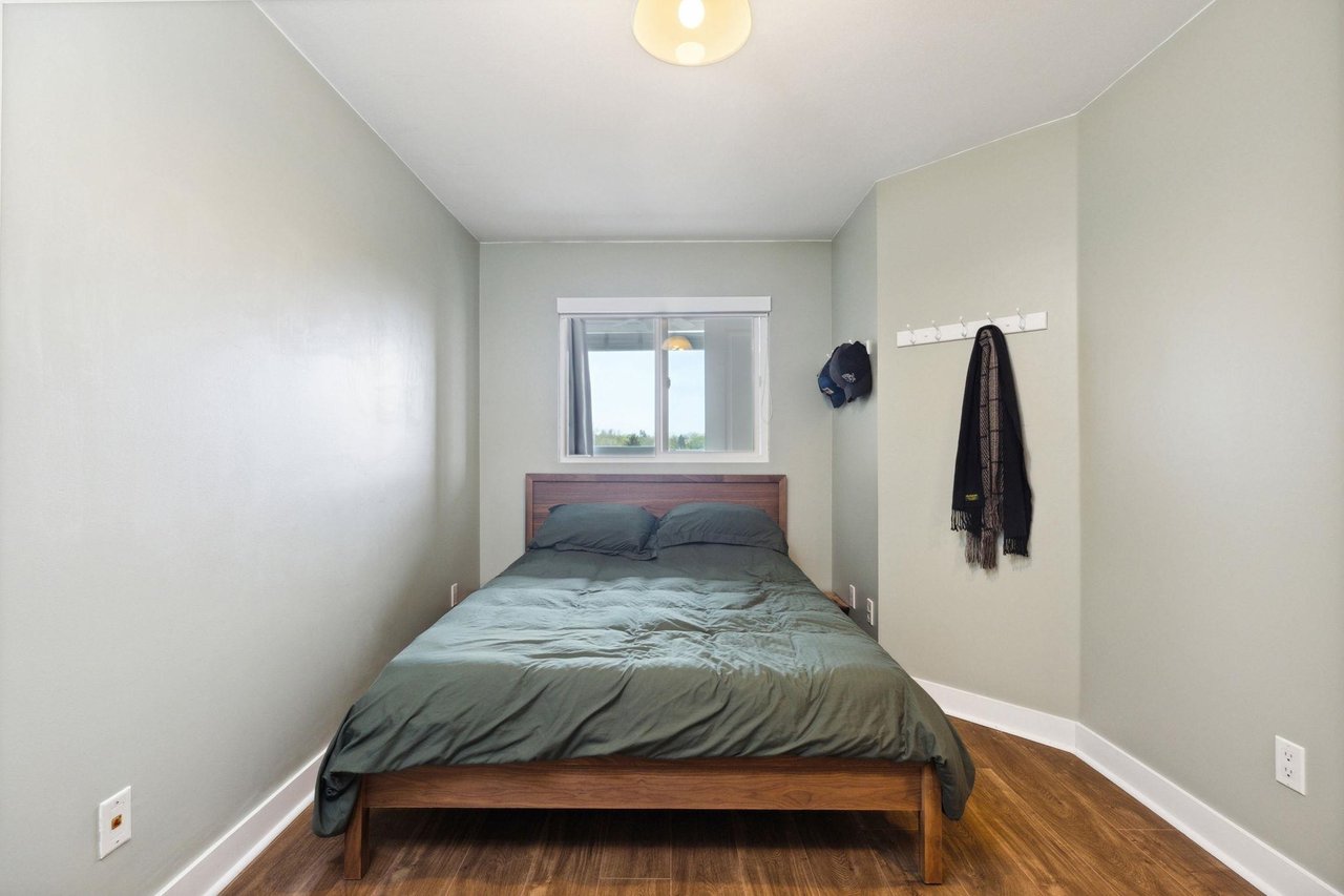 PH5-2265 E Hastings St