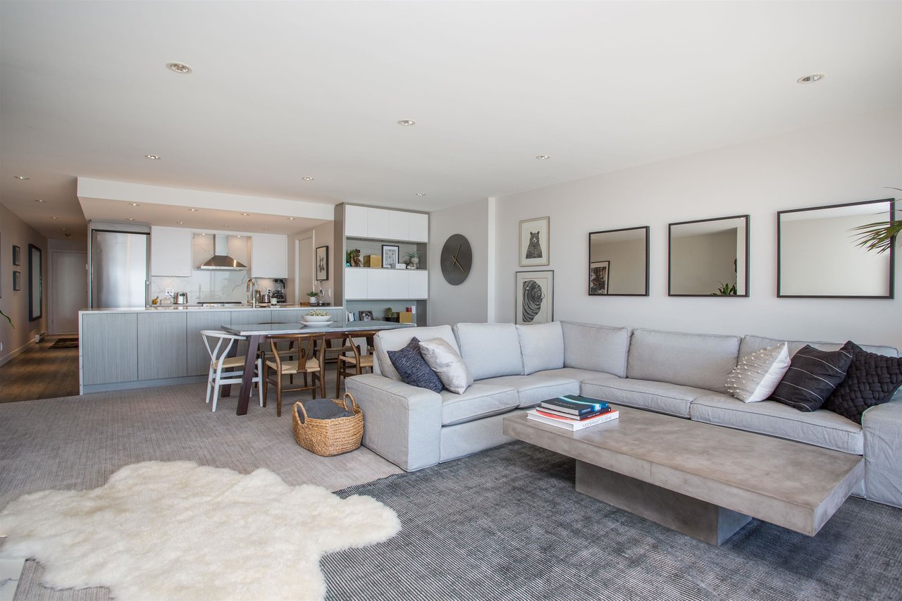34-2242 Folkestone Wy