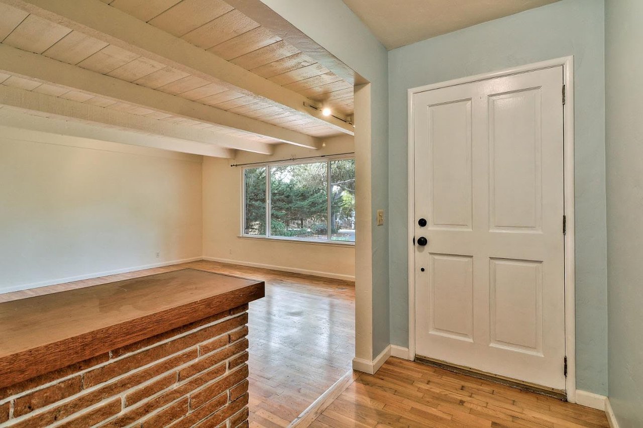 2887 Oak Knoll Rd