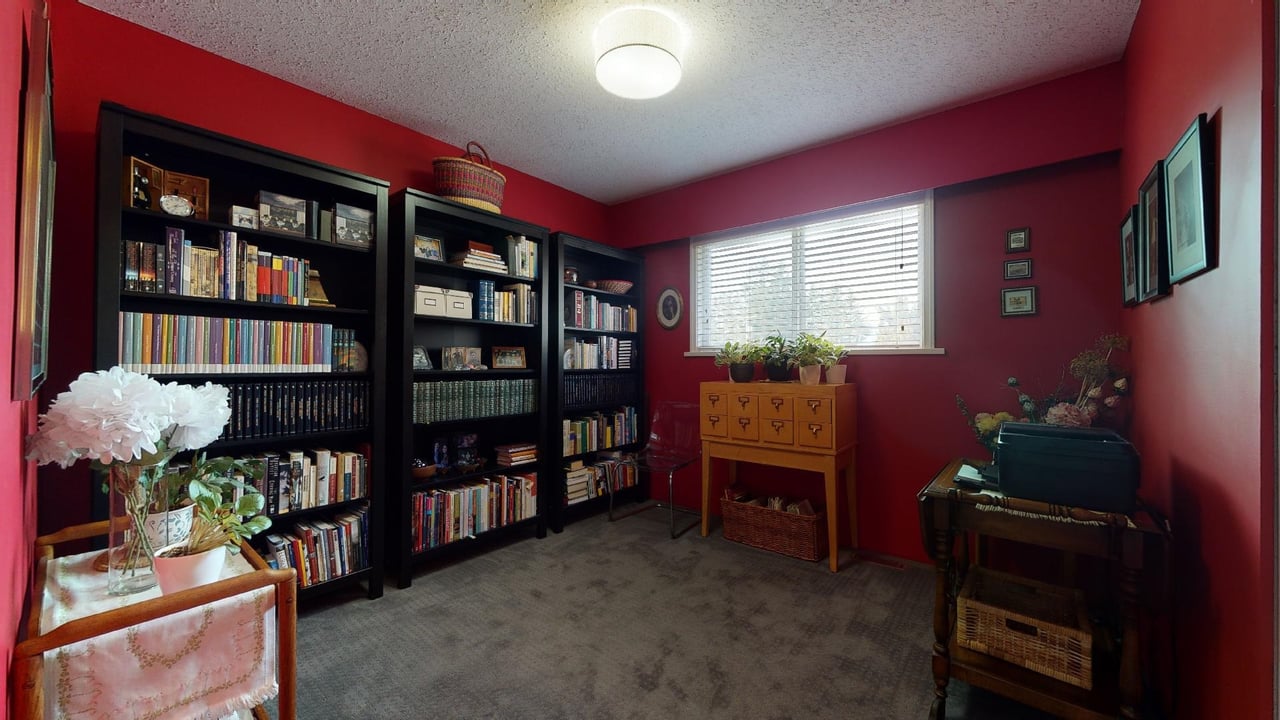 38240 Myrtlewood Cres