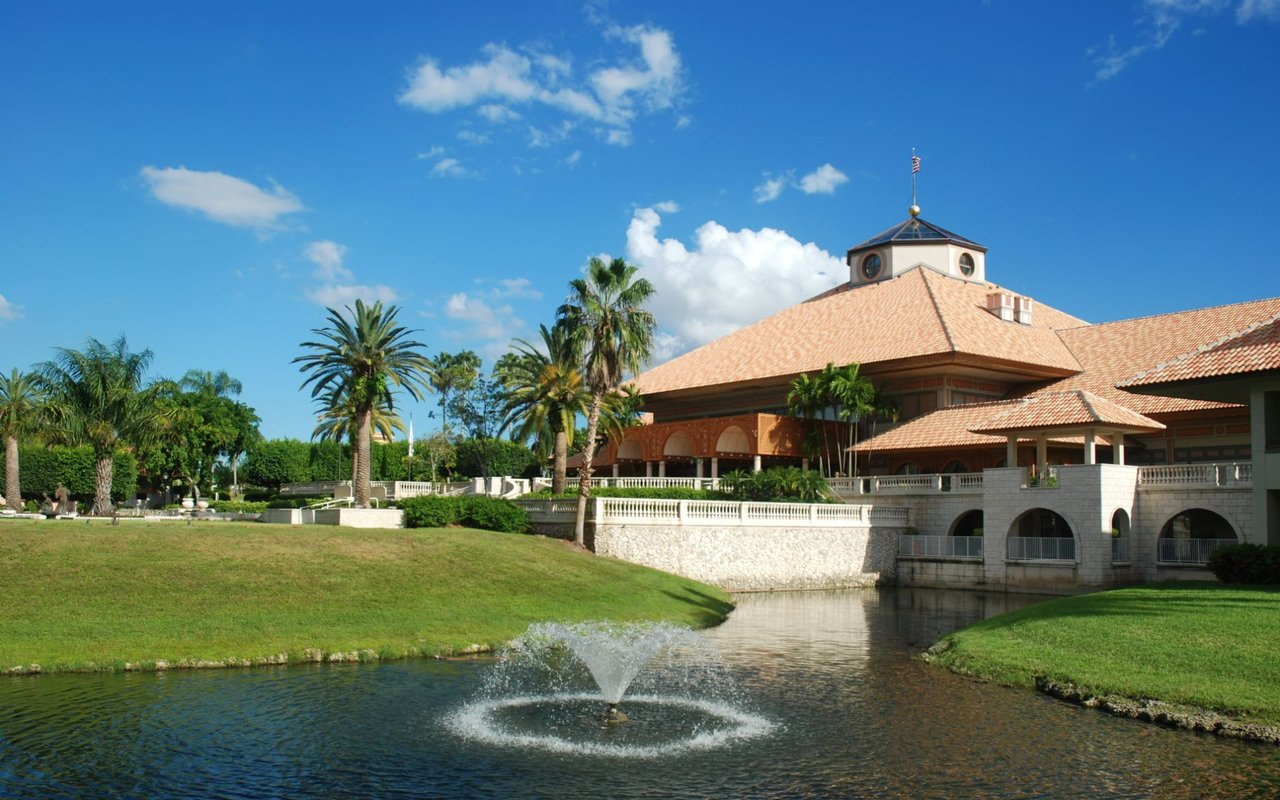 Esplanade Golf & Country Club